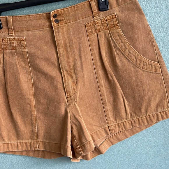 Universal thread shorts - Picture 2 of 5